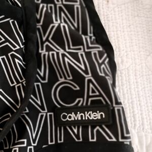 Calvin Klein shirts black and white sports shorts XL